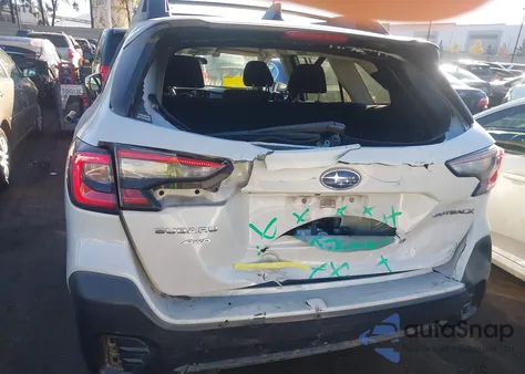 2020 Subaru Outback Premium z USA, uszkodzony, nr VIN 4S4BTACC8L3203745